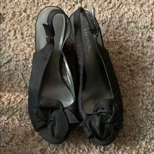 Open - toe black wedges